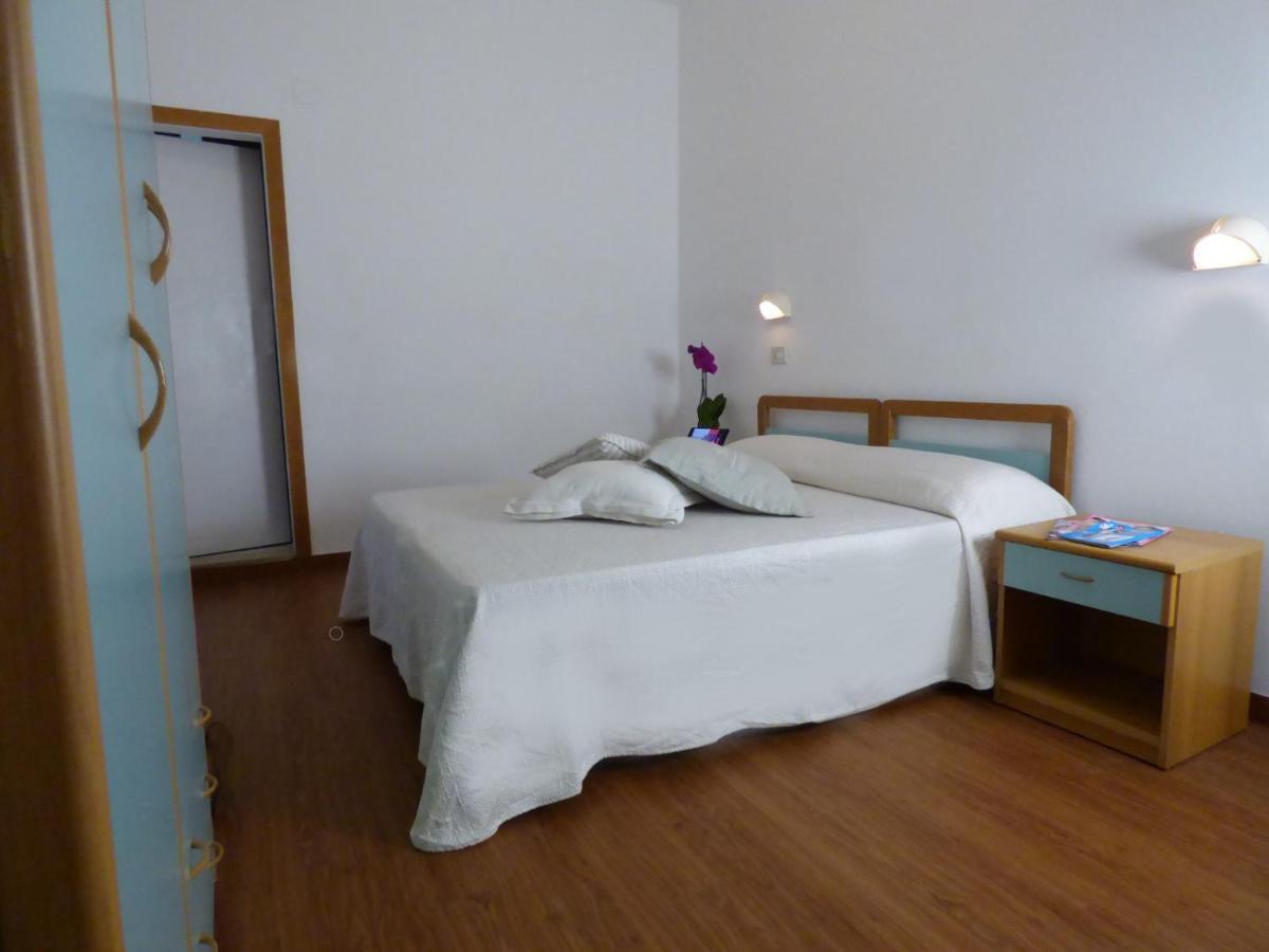Hotel Merano Misano Adriatico Exteriör bild