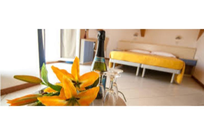 Hotel Merano Misano Adriatico Exteriör bild